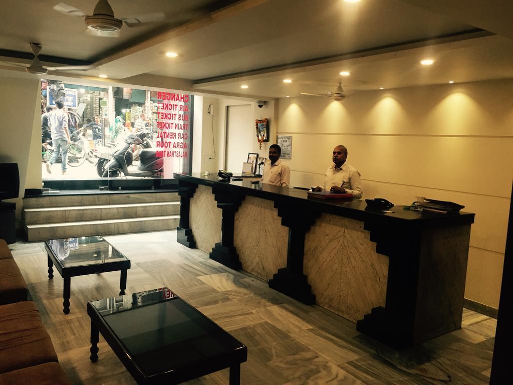 Vivek Hotel New Delhi Exterior foto